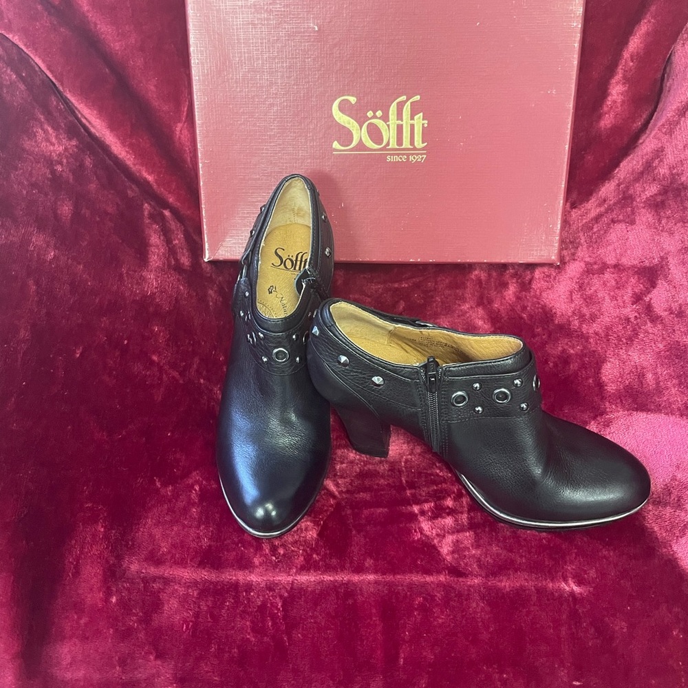 Sofft Leather Booties
